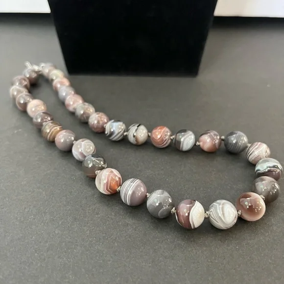Natural Botswana Agate Bead Necklace - Picture 3 of 3